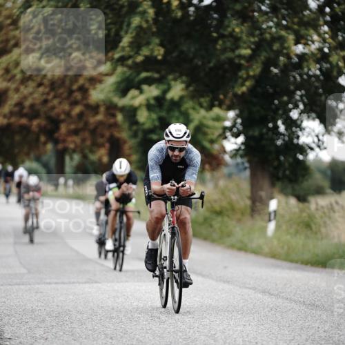 30.08.2026 - Elbe Triathlon Hamburg Michael Burmester http://msf.ph/oto/10068093 30.08.2026 09:28:12 Radfahren 235, 253, 534, 590, 698, 731, 741, 976 meine-sportfotos.de