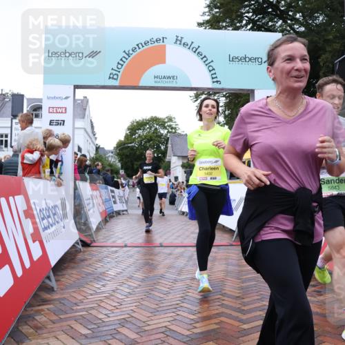 30.08.2026 - Blankeneser Heldenlauf Lena Gebhardt http://msf.ph/oto/10068099 30.08.2026 10:00:37 Ziel 1074, 1432, 1434, 1436, 1679, 5643 meine-sportfotos.de