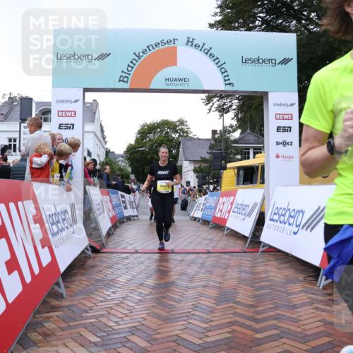 30.08.2026 - Blankeneser Heldenlauf Lena Gebhardt http://msf.ph/oto/10068121 30.08.2026 10:00:38 Ziel 1074, 1432, 1434, 1436, 1679, 1708, 5643 meine-sportfotos.de
