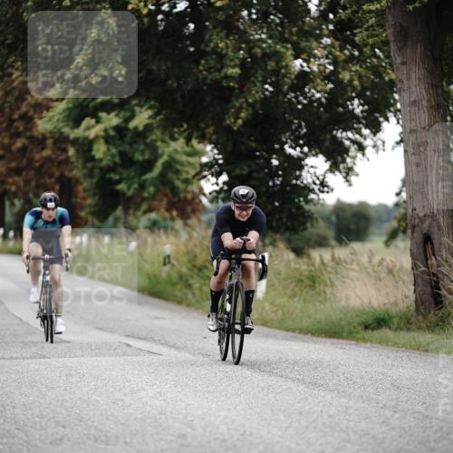 30.08.2026 - Elbe Triathlon Hamburg Michael Burmester http://msf.ph/oto/10068124 30.08.2026 09:28:25 Radfahren 563, 638 meine-sportfotos.de