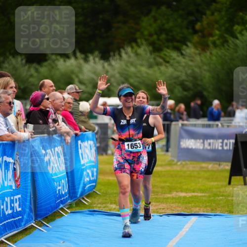 30.08.2026 - Elbe Triathlon Hamburg LAZAROV Photography http://msf.ph/oto/10068143 30.08.2026 12:27:02 Ziel 1484, 1617, 1653 meine-sportfotos.de