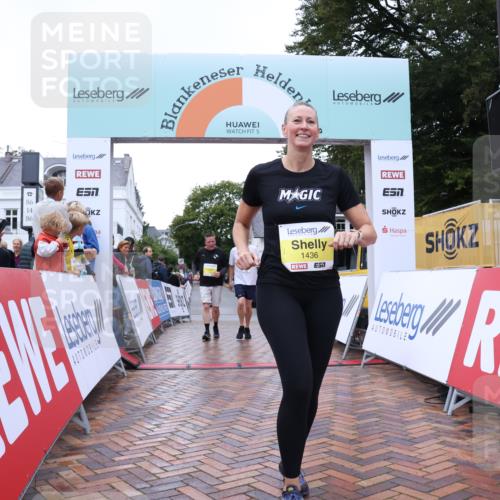 30.08.2026 - Blankeneser Heldenlauf Lena Gebhardt http://msf.ph/oto/10068147 30.08.2026 10:00:41 Ziel 1074, 1432, 1436, 1679, 1708, 1709, 5643 meine-sportfotos.de