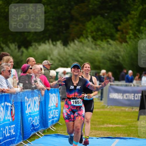30.08.2026 - Elbe Triathlon Hamburg LAZAROV Photography http://msf.ph/oto/10068150 30.08.2026 12:27:02 Ziel 1484, 1617, 1653 meine-sportfotos.de