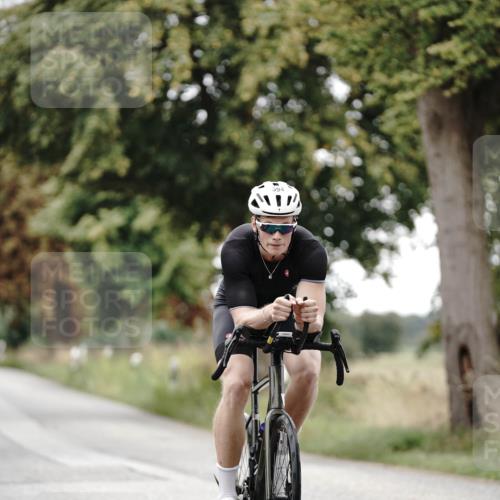 30.08.2026 - Elbe Triathlon Hamburg Michael Burmester http://msf.ph/oto/10068173 30.08.2026 09:29:04 Radfahren 315, 394, 459, 528, 656 meine-sportfotos.de