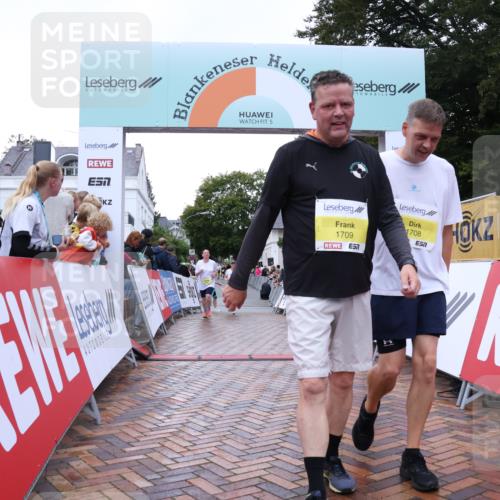 30.08.2026 - Blankeneser Heldenlauf Lena Gebhardt http://msf.ph/oto/10068197 30.08.2026 10:00:45 Ziel 1432, 1436, 1694, 1708, 1709, 5643 meine-sportfotos.de