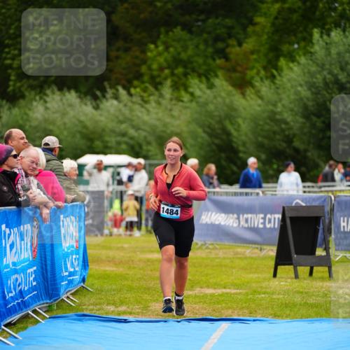 30.08.2026 - Elbe Triathlon Hamburg LAZAROV Photography http://msf.ph/oto/10068199 30.08.2026 12:27:07 Ziel 1484, 1617, 1653 meine-sportfotos.de