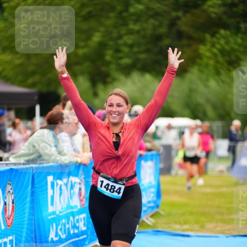 30.08.2026 - Elbe Triathlon Hamburg LAZAROV Photography http://msf.ph/oto/10068218 30.08.2026 12:27:10 Ziel 904, 1484 meine-sportfotos.de