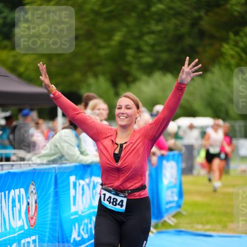 30.08.2026 - Elbe Triathlon Hamburg LAZAROV Photography http://msf.ph/oto/10068220 30.08.2026 12:27:11 Ziel 904, 1484 meine-sportfotos.de