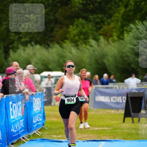 30.08.2026 - Elbe Triathlon Hamburg LAZAROV Photography http://msf.ph/oto/10068231 30.08.2026 12:27:15 Ziel 904, 1697 meine-sportfotos.de