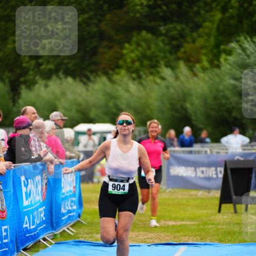 30.08.2026 - Elbe Triathlon Hamburg LAZAROV Photography http://msf.ph/oto/10068234 30.08.2026 12:27:16 Ziel 904, 1697 meine-sportfotos.de