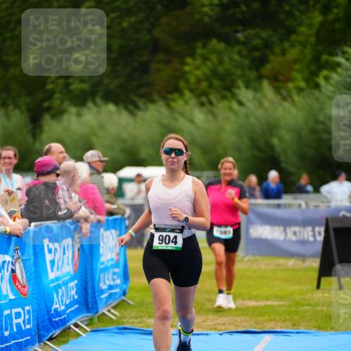30.08.2026 - Elbe Triathlon Hamburg LAZAROV Photography http://msf.ph/oto/10068237 30.08.2026 12:27:16 Ziel 904, 1697 meine-sportfotos.de