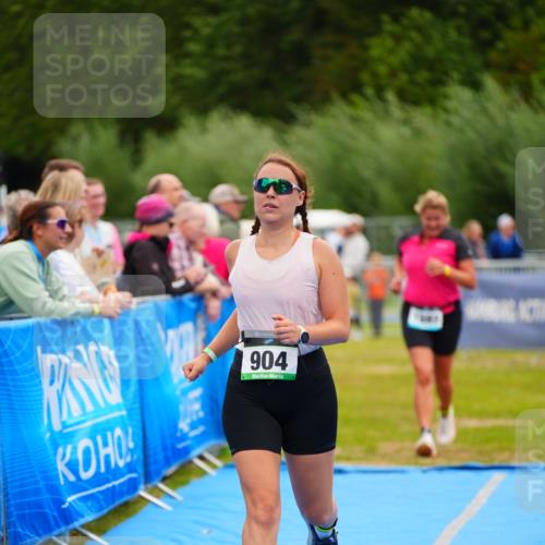 30.08.2026 - Elbe Triathlon Hamburg LAZAROV Photography http://msf.ph/oto/10068250 30.08.2026 12:27:17 Ziel 904, 1697 meine-sportfotos.de
