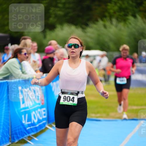 30.08.2026 - Elbe Triathlon Hamburg LAZAROV Photography http://msf.ph/oto/10068256 30.08.2026 12:27:17 Ziel 904, 1697 meine-sportfotos.de