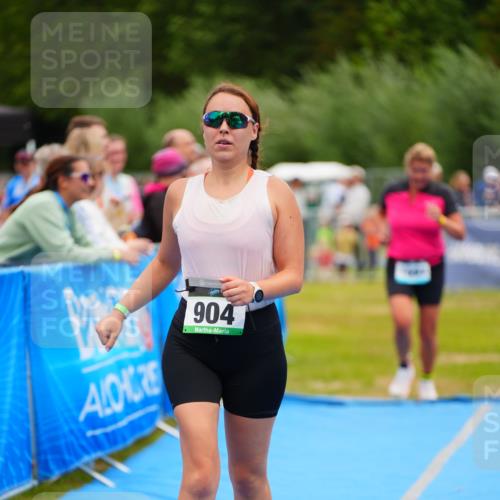 30.08.2026 - Elbe Triathlon Hamburg LAZAROV Photography http://msf.ph/oto/10068262 30.08.2026 12:27:17 Ziel 904, 1697 meine-sportfotos.de