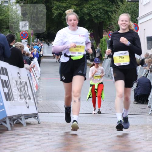 30.08.2026 - Blankeneser Heldenlauf Lena Gebhardt http://msf.ph/oto/10068263 30.08.2026 10:01:03 Ziel 1245, 1449 meine-sportfotos.de