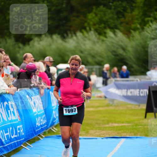 30.08.2026 - Elbe Triathlon Hamburg LAZAROV Photography http://msf.ph/oto/10068266 30.08.2026 12:27:19 Ziel 904, 1697 meine-sportfotos.de