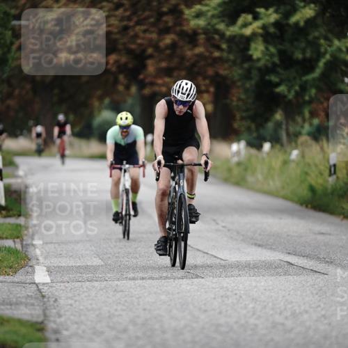 30.08.2026 - Elbe Triathlon Hamburg Michael Burmester http://msf.ph/oto/10068274 30.08.2026 09:30:05 Radfahren 292, 426, 561, 641, 752 meine-sportfotos.de