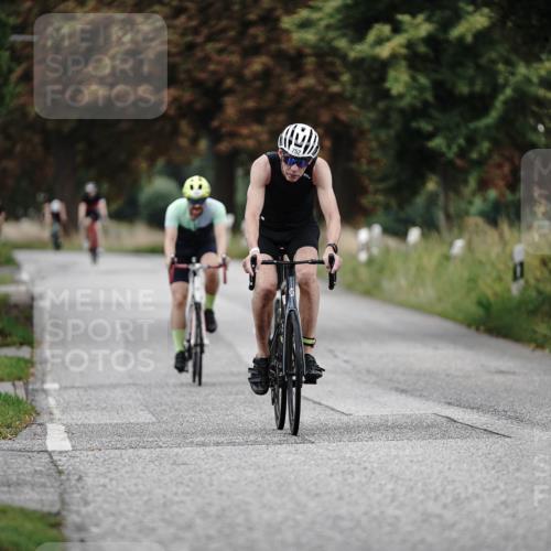 30.08.2026 - Elbe Triathlon Hamburg Michael Burmester http://msf.ph/oto/10068276 30.08.2026 09:30:05 Radfahren 292, 426, 561, 641, 752 meine-sportfotos.de