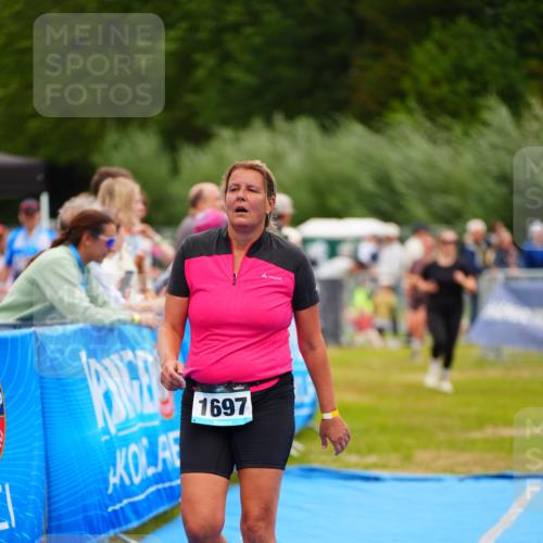 30.08.2026 - Elbe Triathlon Hamburg LAZAROV Photography http://msf.ph/oto/10068282 30.08.2026 12:27:21 Ziel 941, 1697 meine-sportfotos.de