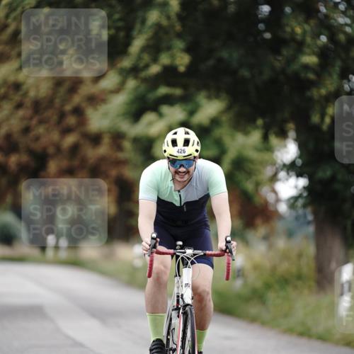 30.08.2026 - Elbe Triathlon Hamburg Michael Burmester http://msf.ph/oto/10068286 30.08.2026 09:30:08 Radfahren 426, 620, 641, 752 meine-sportfotos.de