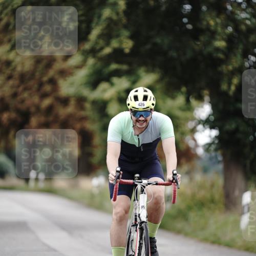 30.08.2026 - Elbe Triathlon Hamburg Michael Burmester http://msf.ph/oto/10068288 30.08.2026 09:30:08 Radfahren 426, 620, 641, 752 meine-sportfotos.de