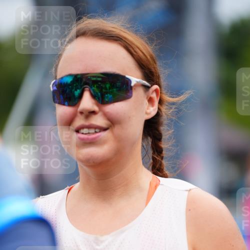 30.08.2026 - Elbe Triathlon Hamburg LAZAROV Photography http://msf.ph/oto/10068295 30.08.2026 12:27:23 Ziel 941, 1605, 1697 meine-sportfotos.de