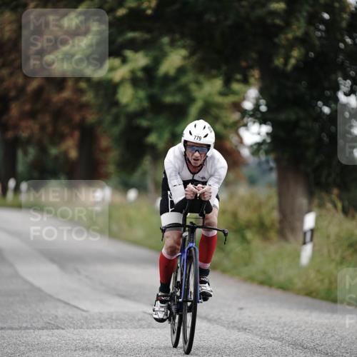 30.08.2026 - Elbe Triathlon Hamburg Michael Burmester http://msf.ph/oto/10068306 30.08.2026 09:30:22 Radfahren 321, 438, 452, 484, 489, 769, 779, 869 meine-sportfotos.de