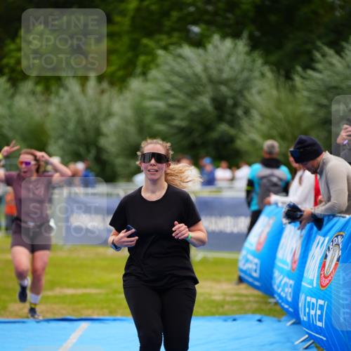 30.08.2026 - Elbe Triathlon Hamburg LAZAROV Photography http://msf.ph/oto/10068309 30.08.2026 12:27:28 Ziel 941, 1605 meine-sportfotos.de