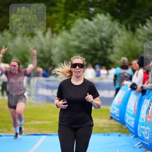 30.08.2026 - Elbe Triathlon Hamburg LAZAROV Photography http://msf.ph/oto/10068313 30.08.2026 12:27:28 Ziel 941, 1605 meine-sportfotos.de