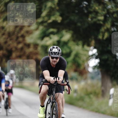 30.08.2026 - Elbe Triathlon Hamburg Michael Burmester http://msf.ph/oto/10068321 30.08.2026 09:30:27 Radfahren 321, 438, 452, 489, 527, 769, 869 meine-sportfotos.de