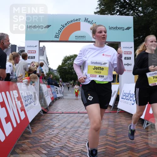 30.08.2026 - Blankeneser Heldenlauf Lena Gebhardt http://msf.ph/oto/10068324 30.08.2026 10:01:07 Ziel 1245, 1449 meine-sportfotos.de