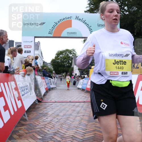 30.08.2026 - Blankeneser Heldenlauf Lena Gebhardt http://msf.ph/oto/10068332 30.08.2026 10:01:07 Ziel 1245, 1449 meine-sportfotos.de