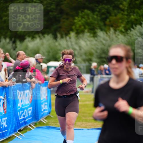 30.08.2026 - Elbe Triathlon Hamburg LAZAROV Photography http://msf.ph/oto/10068333 30.08.2026 12:27:30 Ziel 941, 1605 meine-sportfotos.de