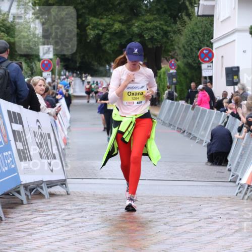 30.08.2026 - Blankeneser Heldenlauf Lena Gebhardt http://msf.ph/oto/10068341 30.08.2026 10:01:09 Ziel 1245, 1284, 1449 meine-sportfotos.de