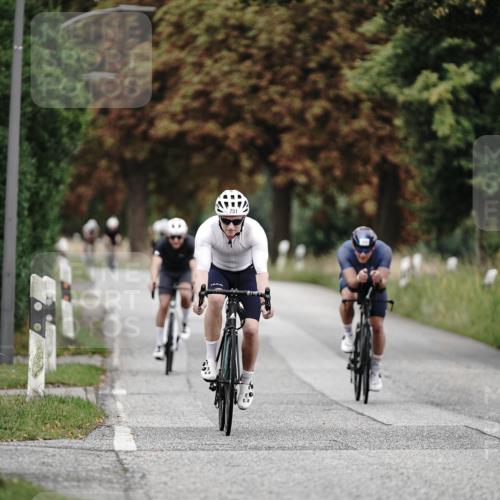 30.08.2026 - Elbe Triathlon Hamburg Michael Burmester http://msf.ph/oto/10068342 30.08.2026 09:30:40 Radfahren 354, 548, 658, 751 meine-sportfotos.de