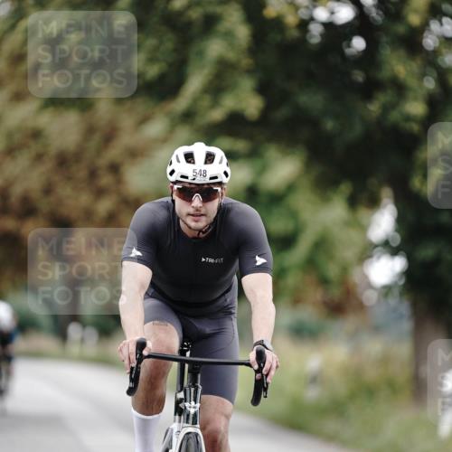 30.08.2026 - Elbe Triathlon Hamburg Michael Burmester http://msf.ph/oto/10068351 30.08.2026 09:30:43 Radfahren 354, 433, 548, 658, 751 meine-sportfotos.de