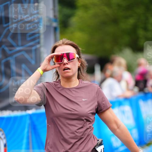 30.08.2026 - Elbe Triathlon Hamburg LAZAROV Photography http://msf.ph/oto/10068360 30.08.2026 12:27:33 Ziel 1605 meine-sportfotos.de