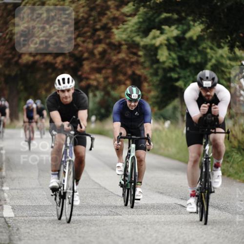 30.08.2026 - Elbe Triathlon Hamburg Michael Burmester http://msf.ph/oto/10068368 30.08.2026 09:30:56 Radfahren 260, 308, 495, 671, 672, 700, 968 meine-sportfotos.de