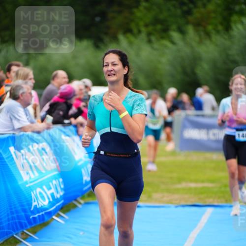 30.08.2026 - Elbe Triathlon Hamburg LAZAROV Photography http://msf.ph/oto/10068376 30.08.2026 12:27:44 Ziel 1483, 1652, 1682 meine-sportfotos.de
