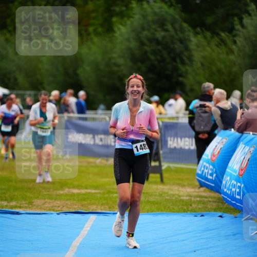 30.08.2026 - Elbe Triathlon Hamburg LAZAROV Photography http://msf.ph/oto/10068385 30.08.2026 12:27:45 Ziel 1483, 1652, 1656, 1682 meine-sportfotos.de