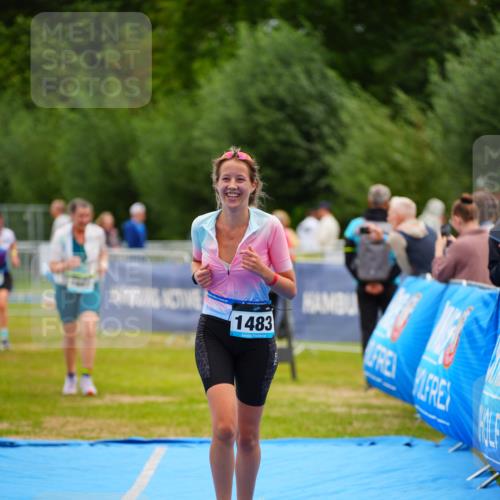 30.08.2026 - Elbe Triathlon Hamburg LAZAROV Photography http://msf.ph/oto/10068397 30.08.2026 12:27:46 Ziel 1483, 1652, 1656, 1682 meine-sportfotos.de