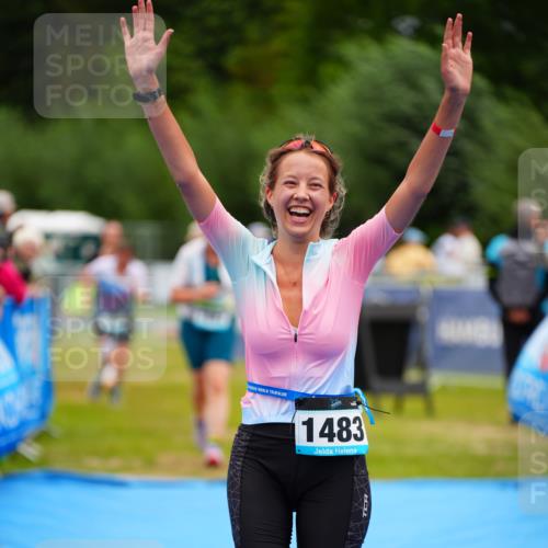 30.08.2026 - Elbe Triathlon Hamburg LAZAROV Photography http://msf.ph/oto/10068406 30.08.2026 12:27:48 Ziel 1483, 1567, 1652, 1656, 1682 meine-sportfotos.de