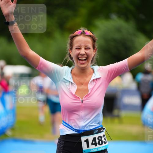 30.08.2026 - Elbe Triathlon Hamburg LAZAROV Photography http://msf.ph/oto/10068418 30.08.2026 12:27:48 Ziel 1483, 1567, 1652, 1656, 1682 meine-sportfotos.de