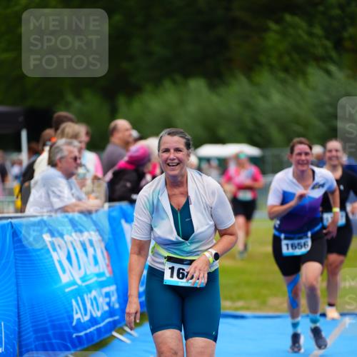 30.08.2026 - Elbe Triathlon Hamburg LAZAROV Photography http://msf.ph/oto/10068427 30.08.2026 12:27:52 Ziel 1567, 1656, 1661, 1682 meine-sportfotos.de