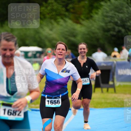 30.08.2026 - Elbe Triathlon Hamburg LAZAROV Photography http://msf.ph/oto/10068447 30.08.2026 12:27:54 Ziel 1567, 1656, 1661, 1682 meine-sportfotos.de