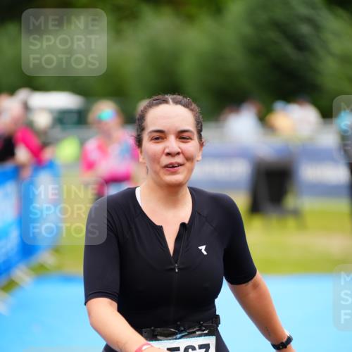 30.08.2026 - Elbe Triathlon Hamburg LAZAROV Photography http://msf.ph/oto/10068470 30.08.2026 12:27:58 Ziel 1567, 1661 meine-sportfotos.de
