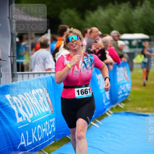 30.08.2026 - Elbe Triathlon Hamburg LAZAROV Photography http://msf.ph/oto/10068482 30.08.2026 12:28:00 Ziel 1190, 1661 meine-sportfotos.de