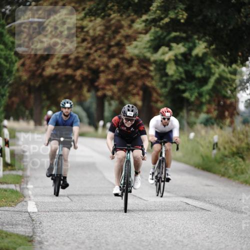 30.08.2026 - Elbe Triathlon Hamburg Michael Burmester http://msf.ph/oto/10068517 30.08.2026 09:32:16 Radfahren 305, 309, 358, 514, 841 meine-sportfotos.de