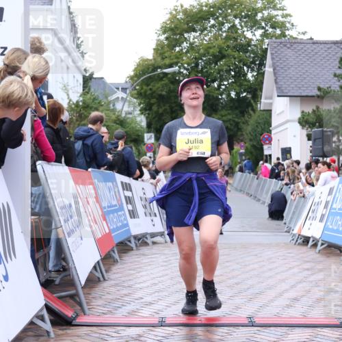 30.08.2026 - Blankeneser Heldenlauf Lena Gebhardt http://msf.ph/oto/10068539 30.08.2026 10:01:28 Ziel 1192, 1598, 5636 meine-sportfotos.de