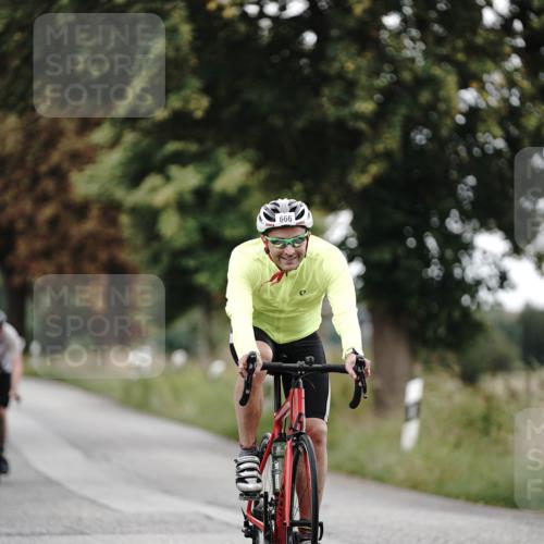 30.08.2026 - Elbe Triathlon Hamburg Michael Burmester http://msf.ph/oto/10068544 30.08.2026 09:32:47 Radfahren 312, 412, 666 meine-sportfotos.de